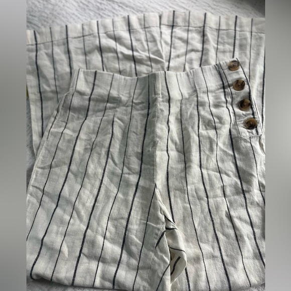 GAP Pants - Gap's High Rise Wide-Leg Pants Smooth, lightweight.